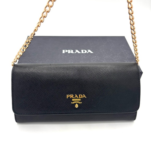 Prada Black Saffiano Wallet - Picture 1 of 15
